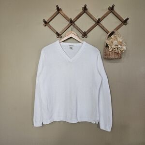 St. John’s Bay Oversized V-Neck Knit Sweater – Medium – Unisex Relaxed Fit – Exc